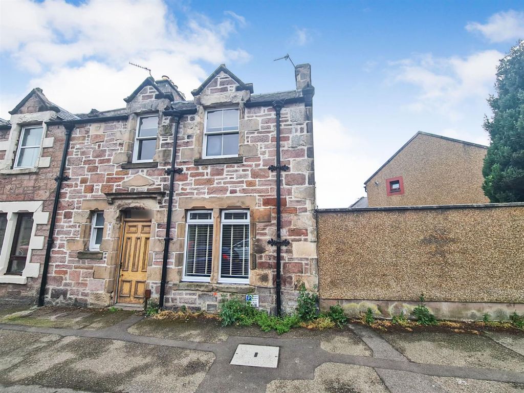 1 bed flat for sale in Wells Street, Inverness IV3, £95,000