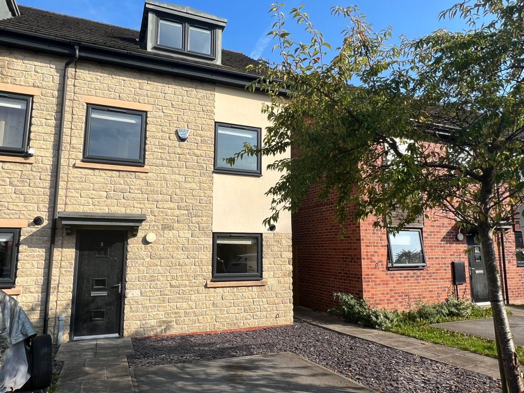 3 bed town house for sale in Acorn Avenue, Thurnscoe, Rotherham S63, £160,000