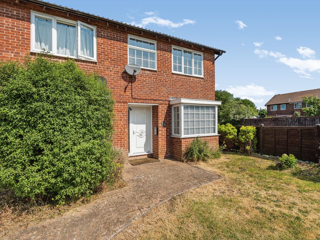 3 bed end terrace house for sale in Woodglade Close, Marchwood, Southampton SO40, £315,000