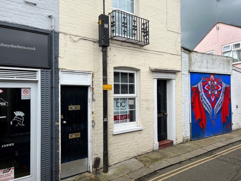 Retail premises for sale in Shop/Office To Let, Colchester CO1, £6,000