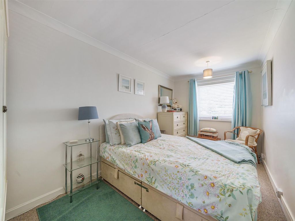 3 bed flat for sale in Wilton Street, Taunton TA1, £210,000