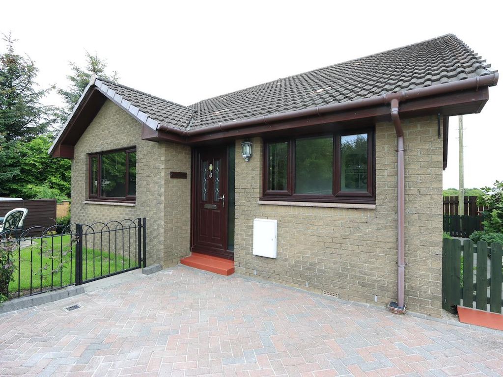3 bed detached bungalow for sale in Creaghdubh, Main Street, Standburn FK1, £199,995
