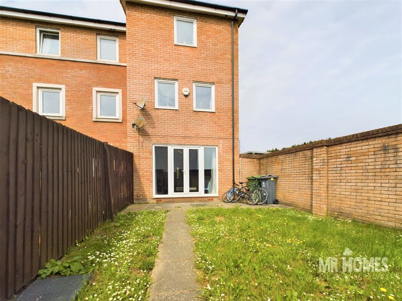 3 bed town house for sale in Burford Gardens, Cardiff Bay, Cardiff CF11, £320,000