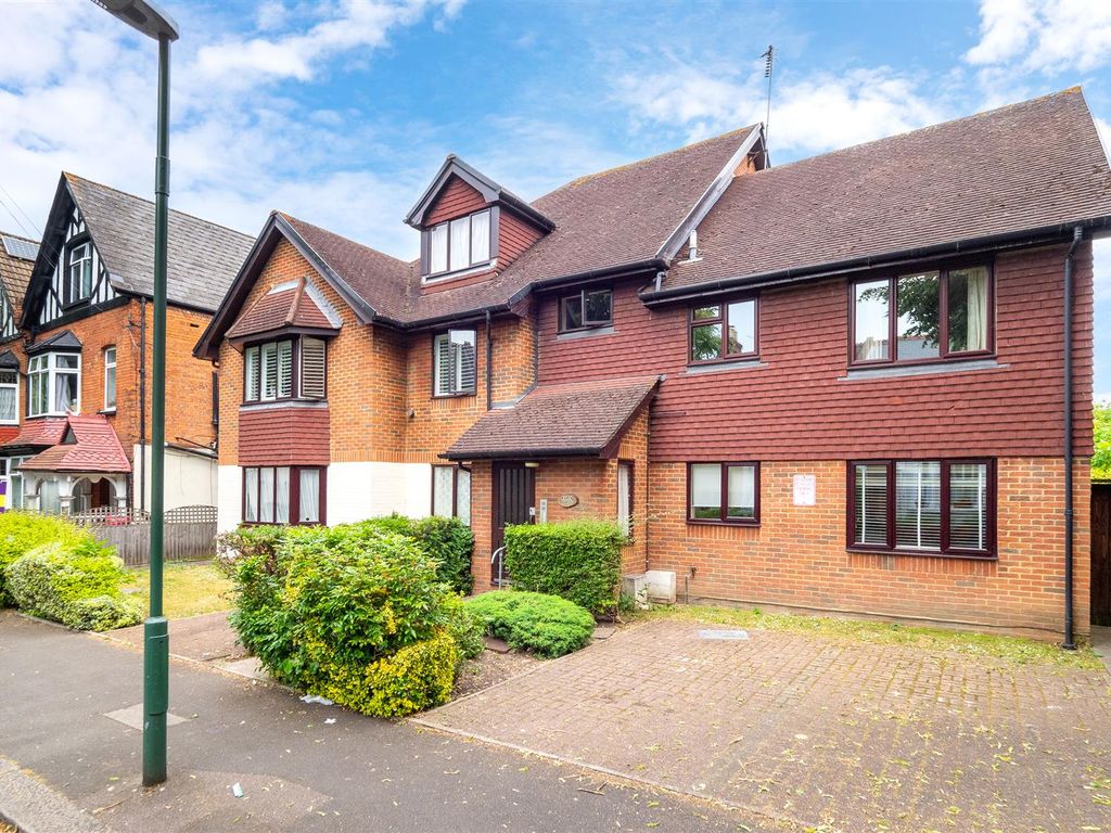 1 bed flat for sale in Lenham Road, Sutton SM1, £160,000