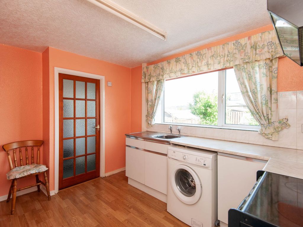 3 bed terraced house for sale in Springfield Road, Barlow S18, £175,000