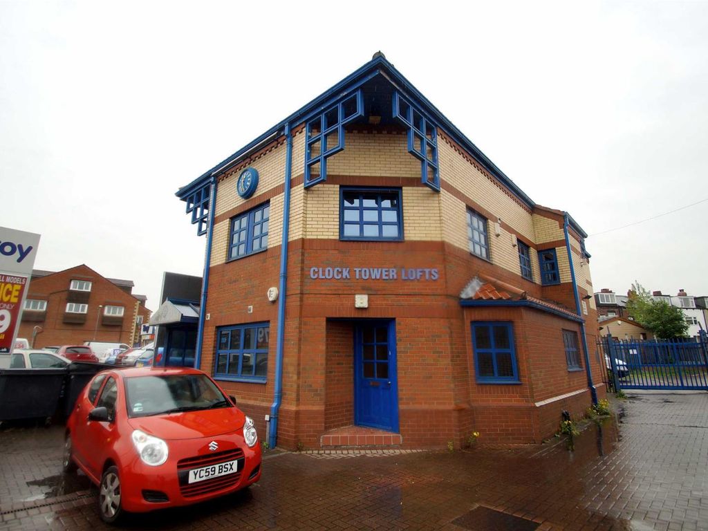 1 bed flat for sale in Clock Tower Lofts, Selby Road, Leeds LS15, £72,000