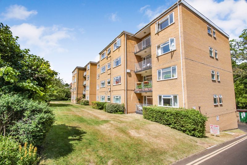 2 bed flat for sale in Surrey Road, Westbourne, Bournemouth BH4, £215,000
