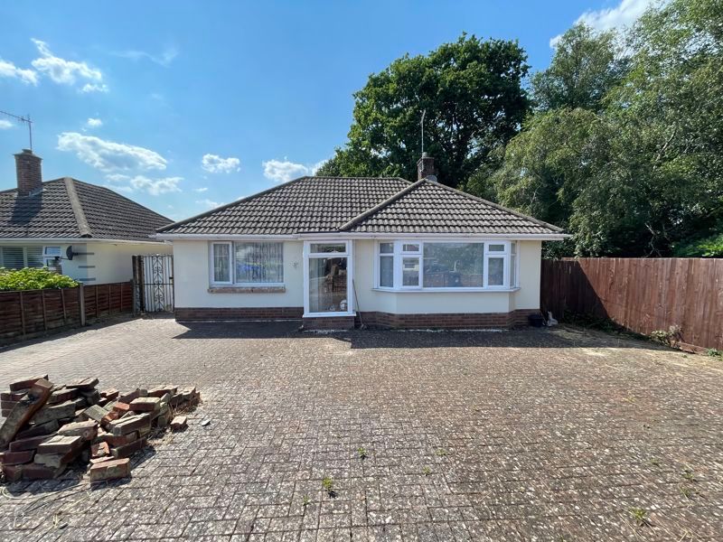 2 bed bungalow for sale in Hazlebury Road, Creekmoor, Poole BH17, £325,000