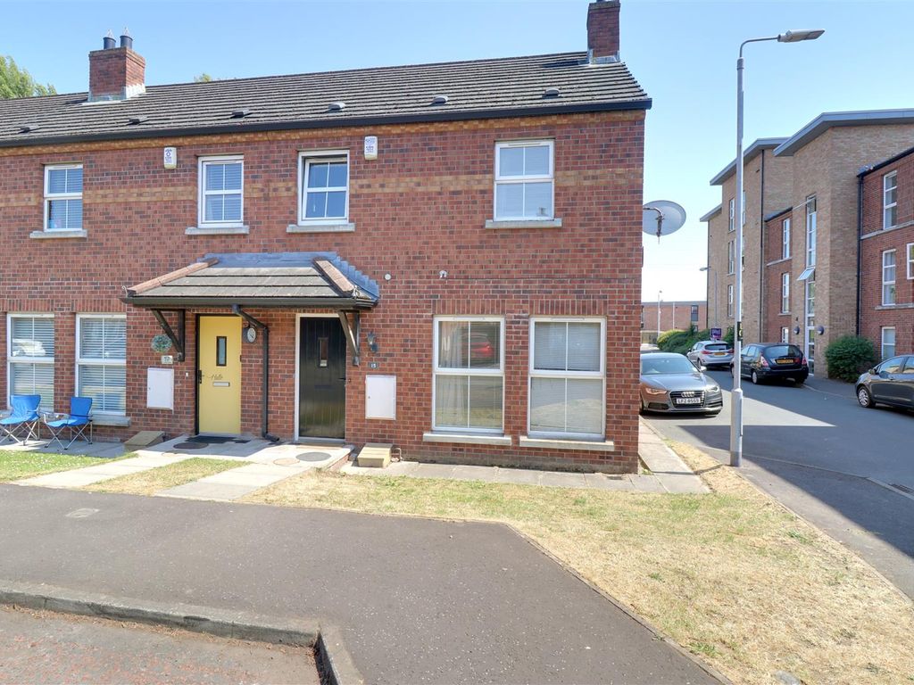 3 bed end terrace house for sale in Lewis Park, Belfast BT4, £165,000