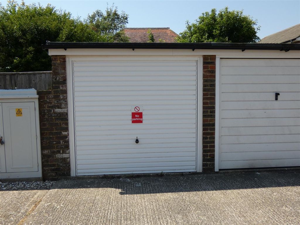 Parking/garage for sale in Herons Court Close, Rustington, Littlehampton BN16, £25,000