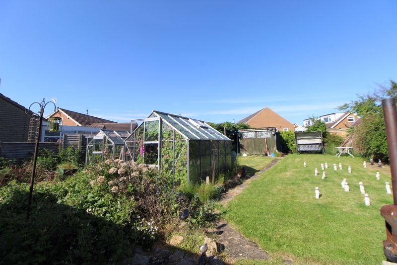 3 bed detached bungalow for sale in Middleton Road, Pickering YO18, £295,000