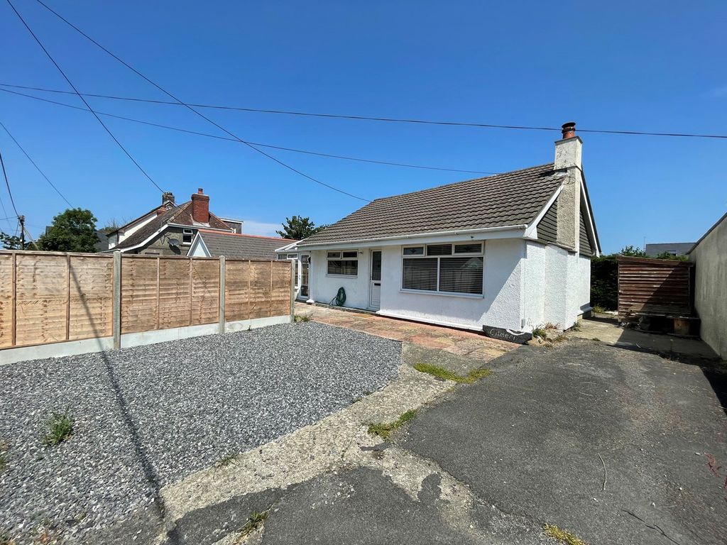 2 bed bungalow for sale in Cross Inn, Nr New Quay SA44, £175,000