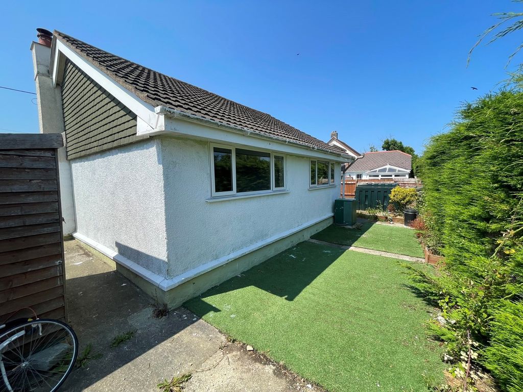 2 bed bungalow for sale in Cross Inn, Nr New Quay SA44, £175,000