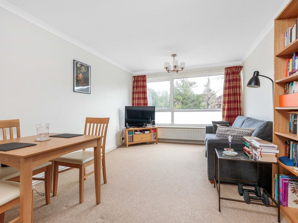 1 bed flat for sale in Rectory Road, Beckenham BR3, £275,000