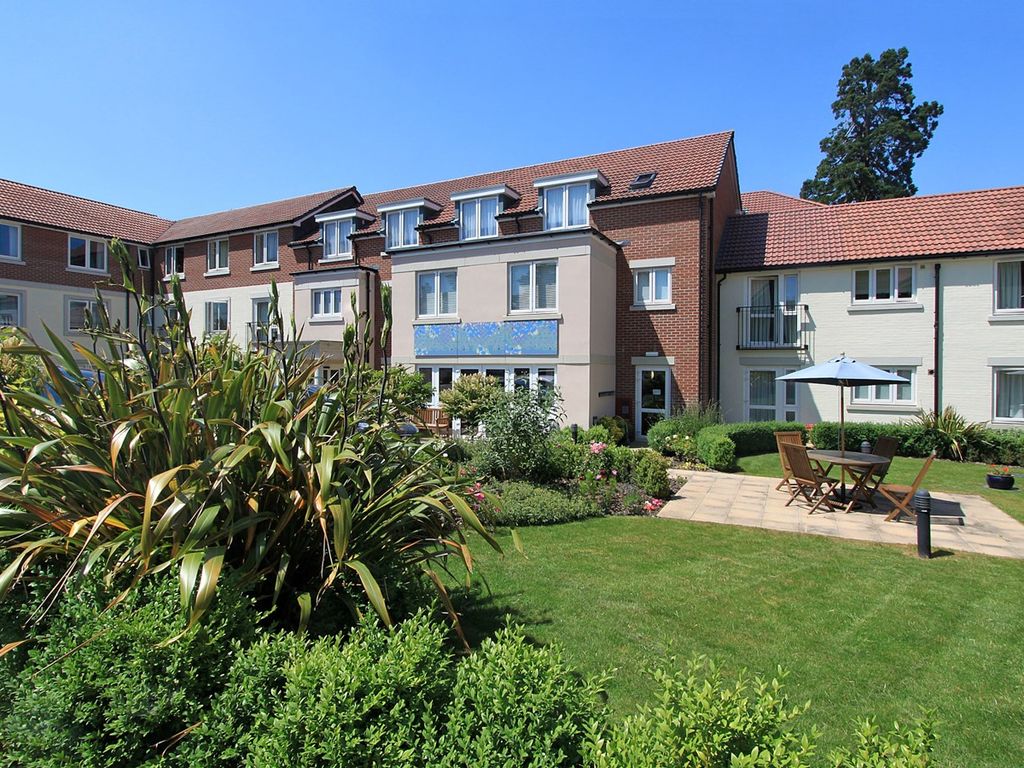 1 bed property for sale in Stokefield Close, Thornbury, South Gloucestershire BS35, £289,000