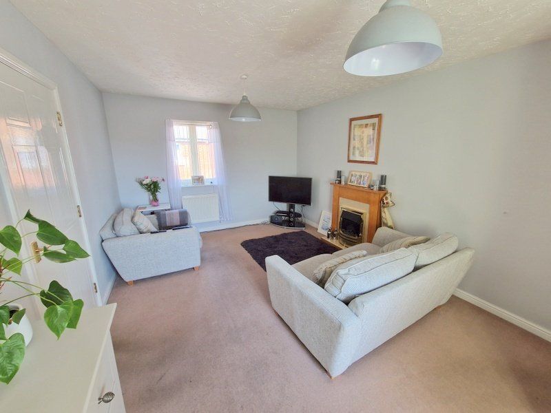 2 bed flat for sale in Norman Crescent, Budleigh Salterton EX9, £189,950