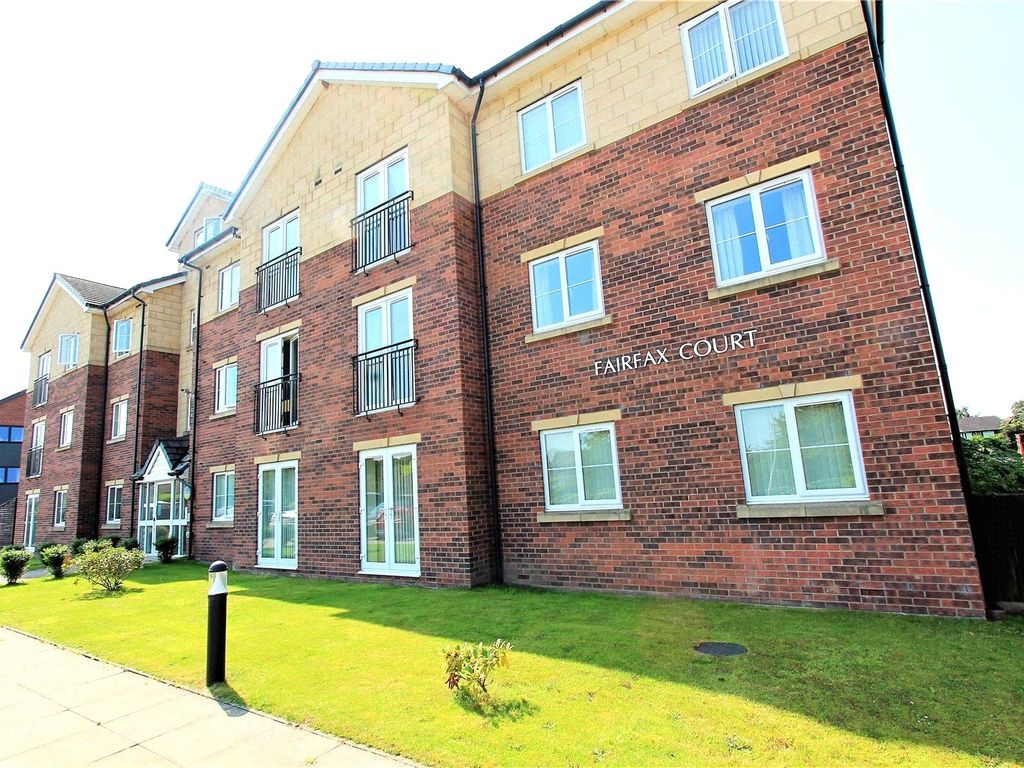 2 bed flat for sale in Fairfax Court, Barony Road, Nantwich, Cheshire CW5, £135,000