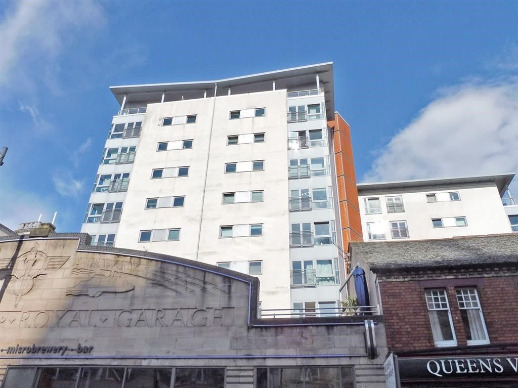 2 bed flat for sale in Golate Street, Cardiff CF10, £175,000
