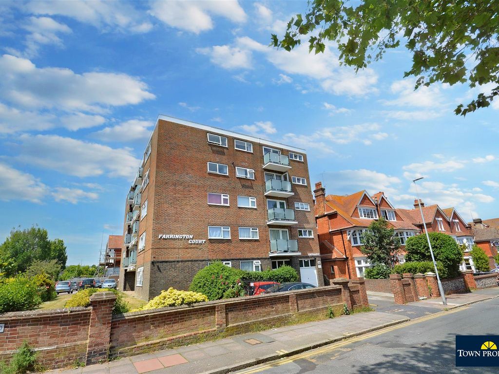1 bed flat for sale in Old Orchard Road, Eastbourne BN21, £154,950