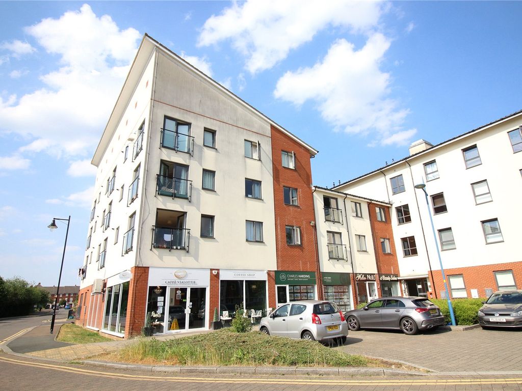 2 bed flat for sale in Isambard Way, Swindon, Wiltshire SN25, £41,250