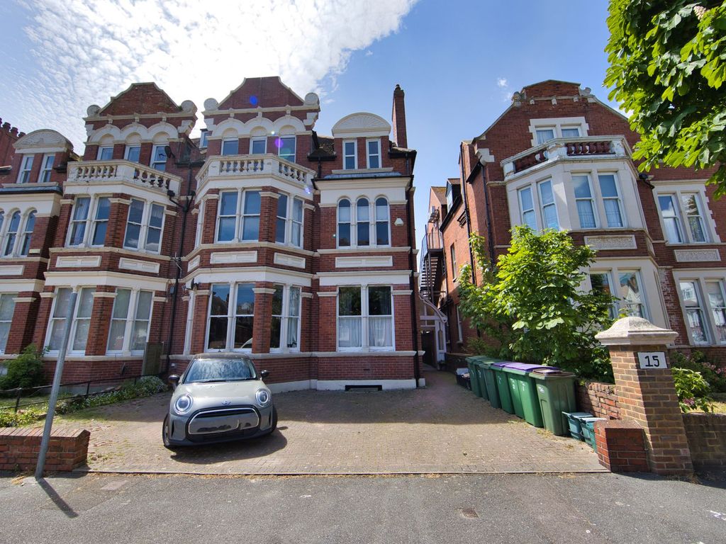 3 bed flat for sale in Grimston Avenue, Folkestone CT20, £255,000