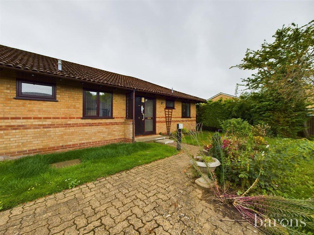 1 bed property for sale in Kendal Gardens, Basingstoke RG22, £179,000