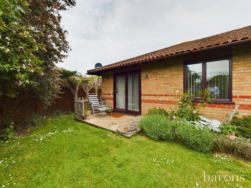 1 bed property for sale in Kendal Gardens, Basingstoke RG22, £179,000