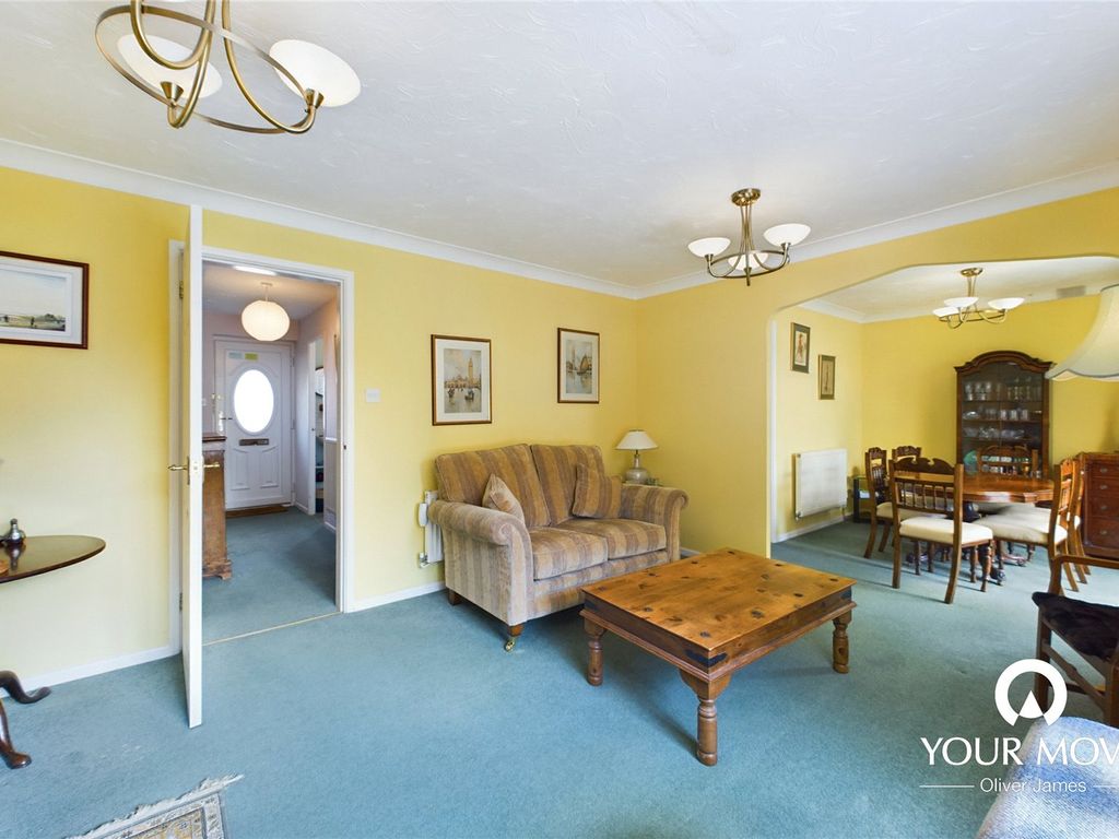 3 bed detached house for sale in Elizabeth Bonhote Close, Bungay, Suffolk NR35, £300,000