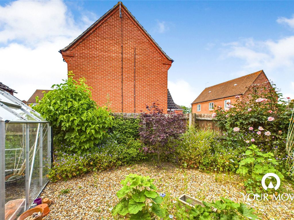 3 bed detached house for sale in Elizabeth Bonhote Close, Bungay, Suffolk NR35, £300,000