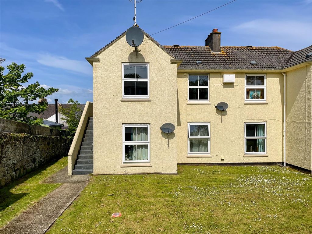1 bed flat for sale in Higher Silver Hill, Sanctuary Lane, Helston TR13, £100,000