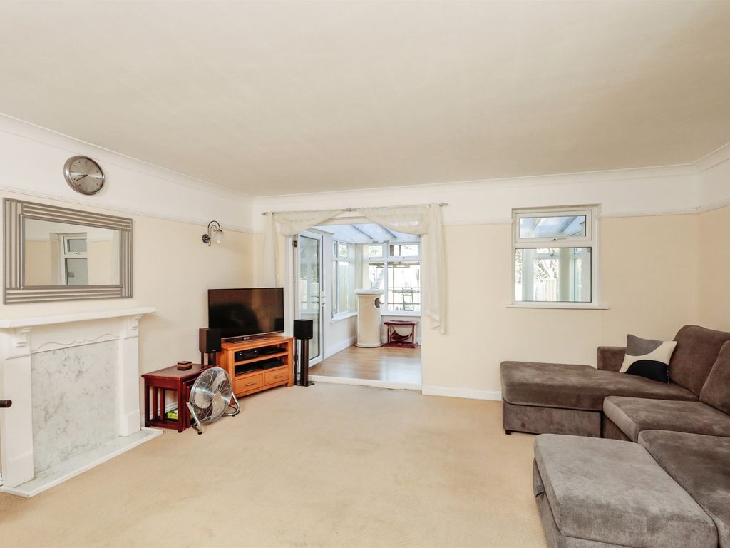 3 bed terraced house for sale in Oaktree Way, Hailsham BN27, £275,000