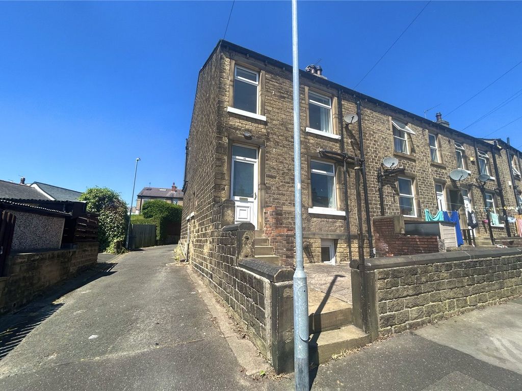 2 bed terraced house for sale in Broomfield Road, Marsh, Huddersfield, West Yorkshire HD1, £100,000