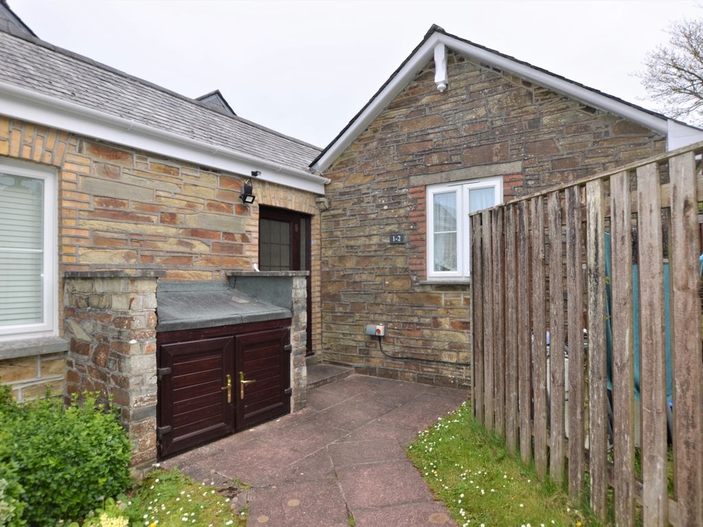 1 bed flat for sale in Castle Hill Court Cross Lane, Bodmin, Cornwall PL31, £105,000