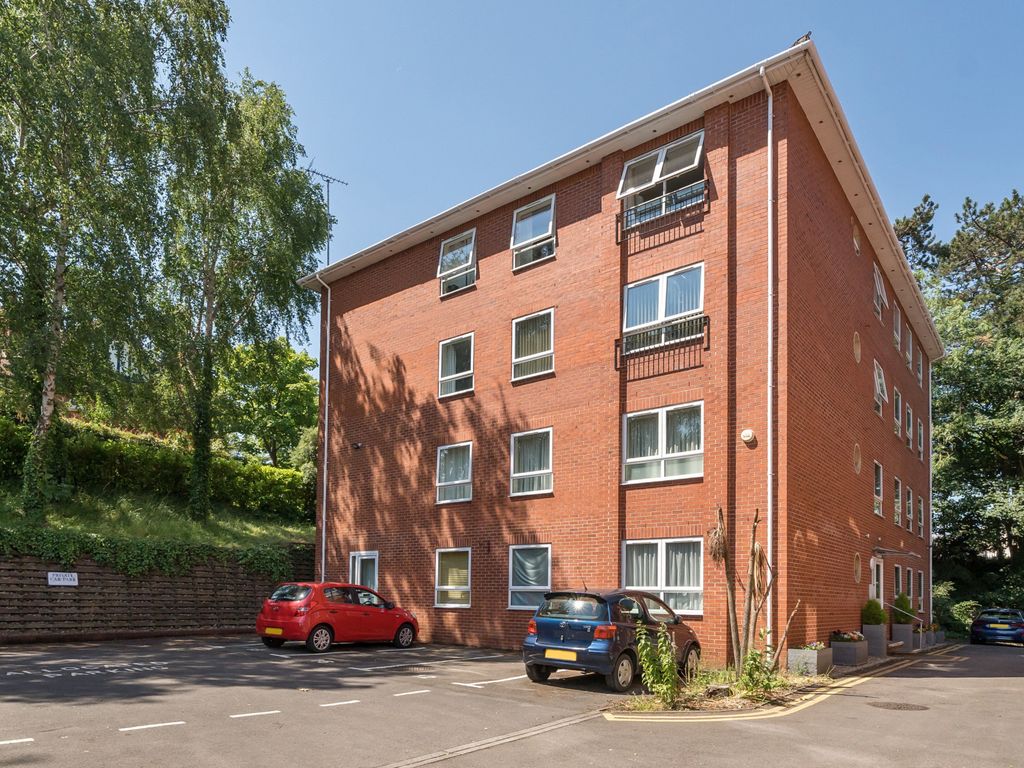 1 bed flat for sale in Leckhampton Place, Old Station Drive, Cheltenham, Gloucestershire GL53, £160,000