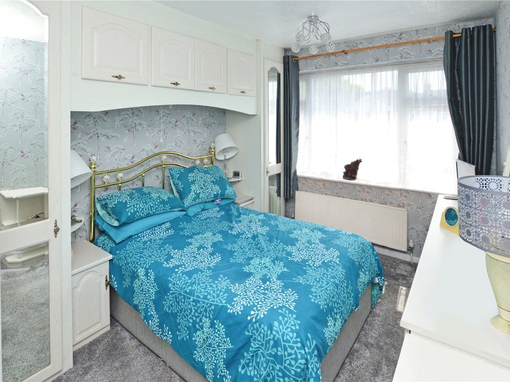 2 bed bungalow for sale in Cemetery Road, Houghton Regis, Dunstable LU5, £300,000