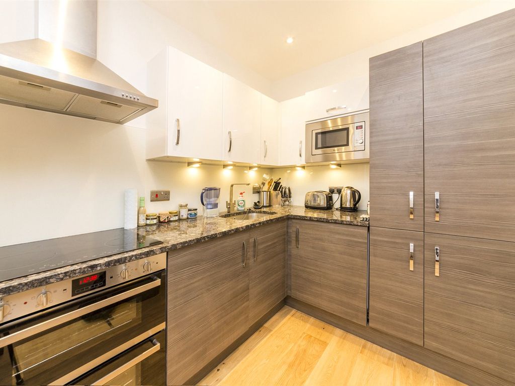 1 bed flat for sale in Union House, 23 Clayton Road, Hayes UB3, £250,000