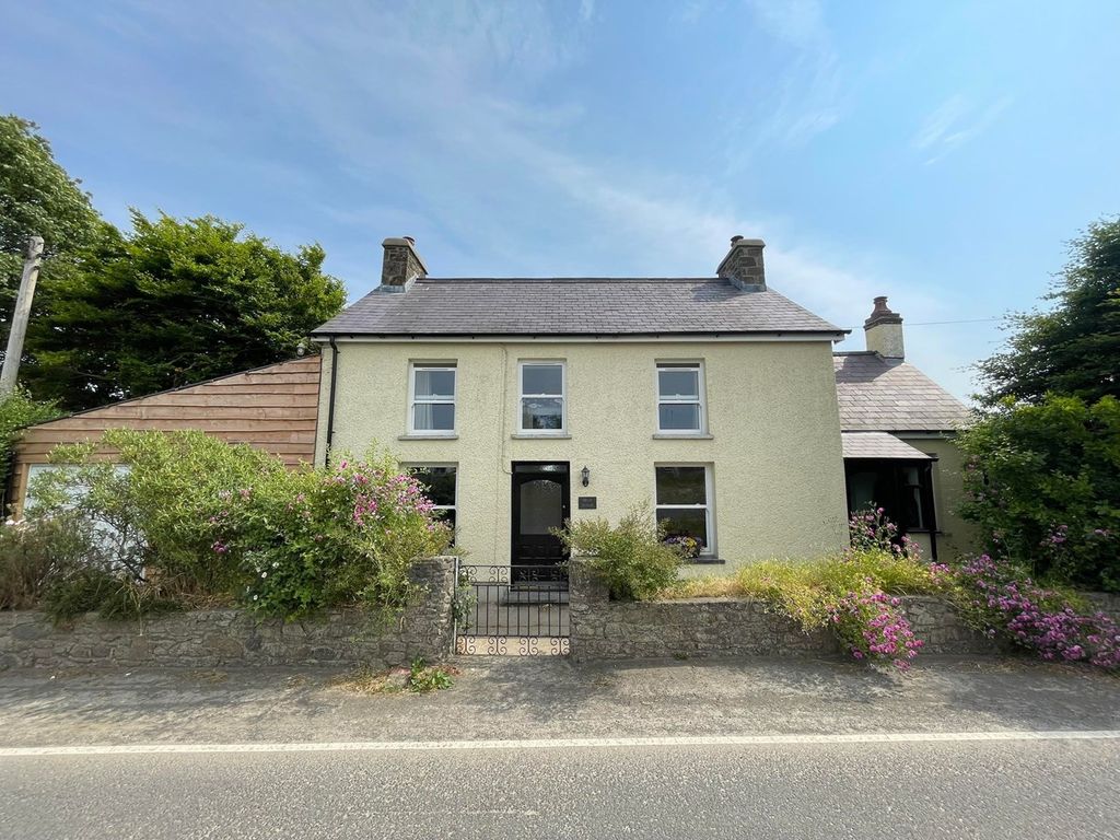 2 bed detached house for sale in Pentre Bryn, Nr New Quay SA44, £299,950