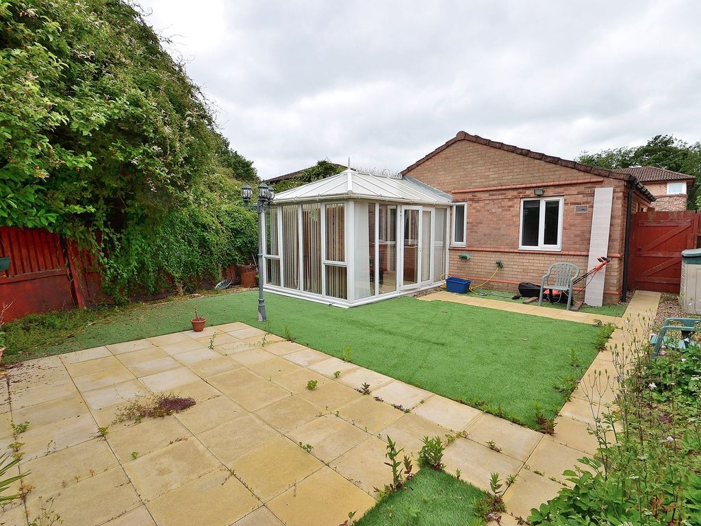 2 bed detached bungalow for sale in Silicon Court, Shenley Lodge MK5, £285,000