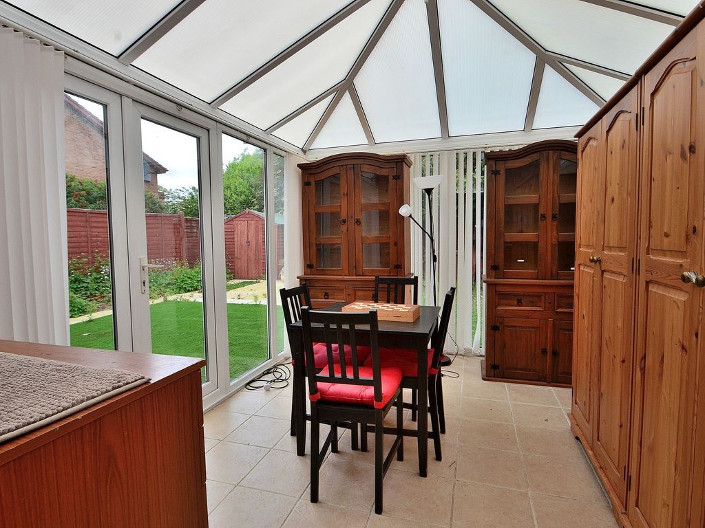 2 bed detached bungalow for sale in Silicon Court, Shenley Lodge MK5, £285,000