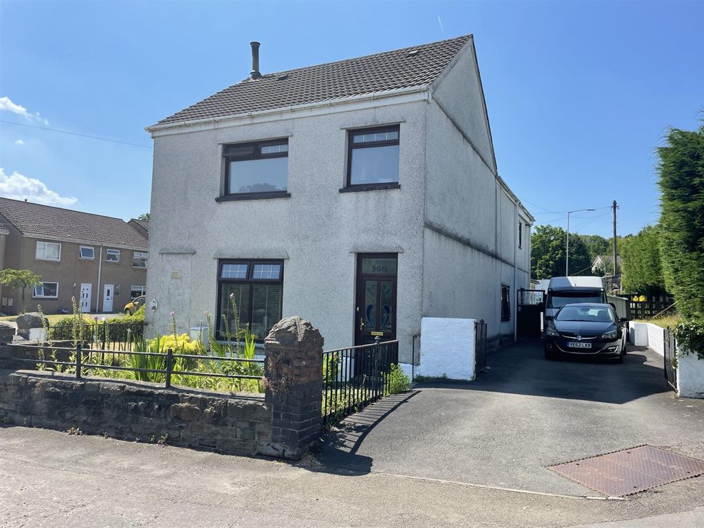 4 bed detached house for sale in Clydach Road, Morriston, Swansea SA6, £290,000