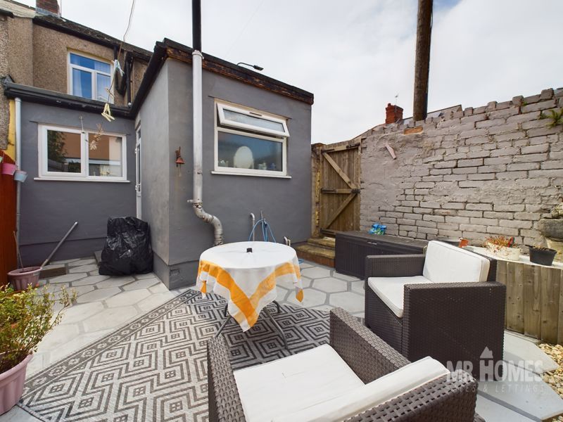 3 bed end terrace house for sale in North Clive Street, Cardiff CF11, £229,950