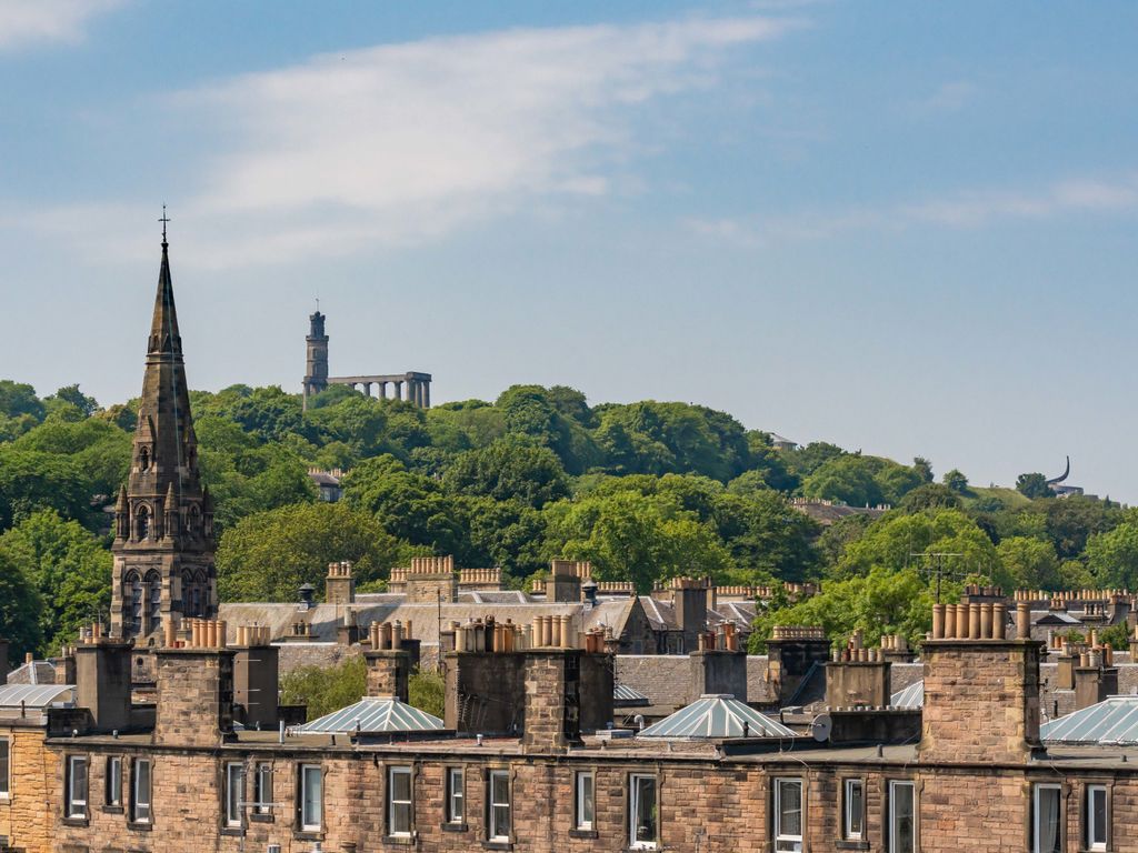 1 bed flat for sale in 21 (4F3), Rossie Place, Edinburgh EH7, £200,000