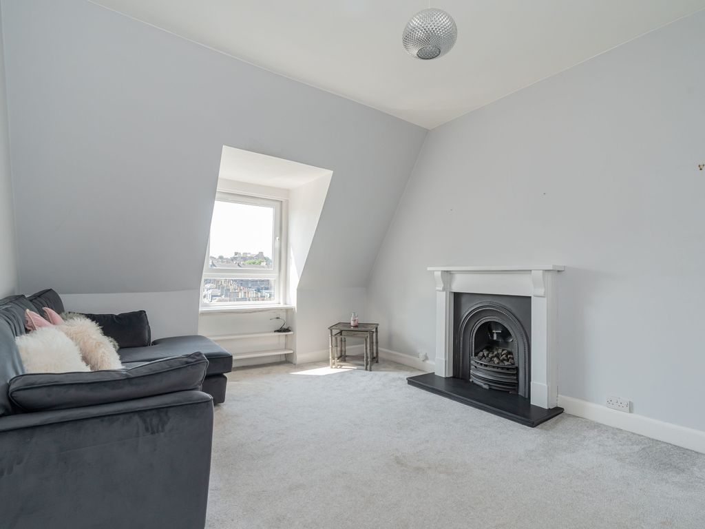 1 bed flat for sale in 21 (4F3), Rossie Place, Edinburgh EH7, £200,000