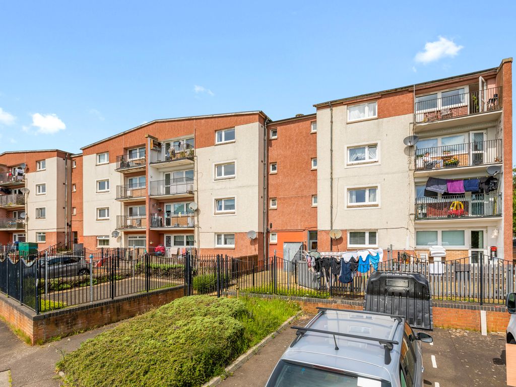 2 bed flat for sale in 4/7 Southhouse Square, Gracemount, Edinburgh EH17, £129,000
