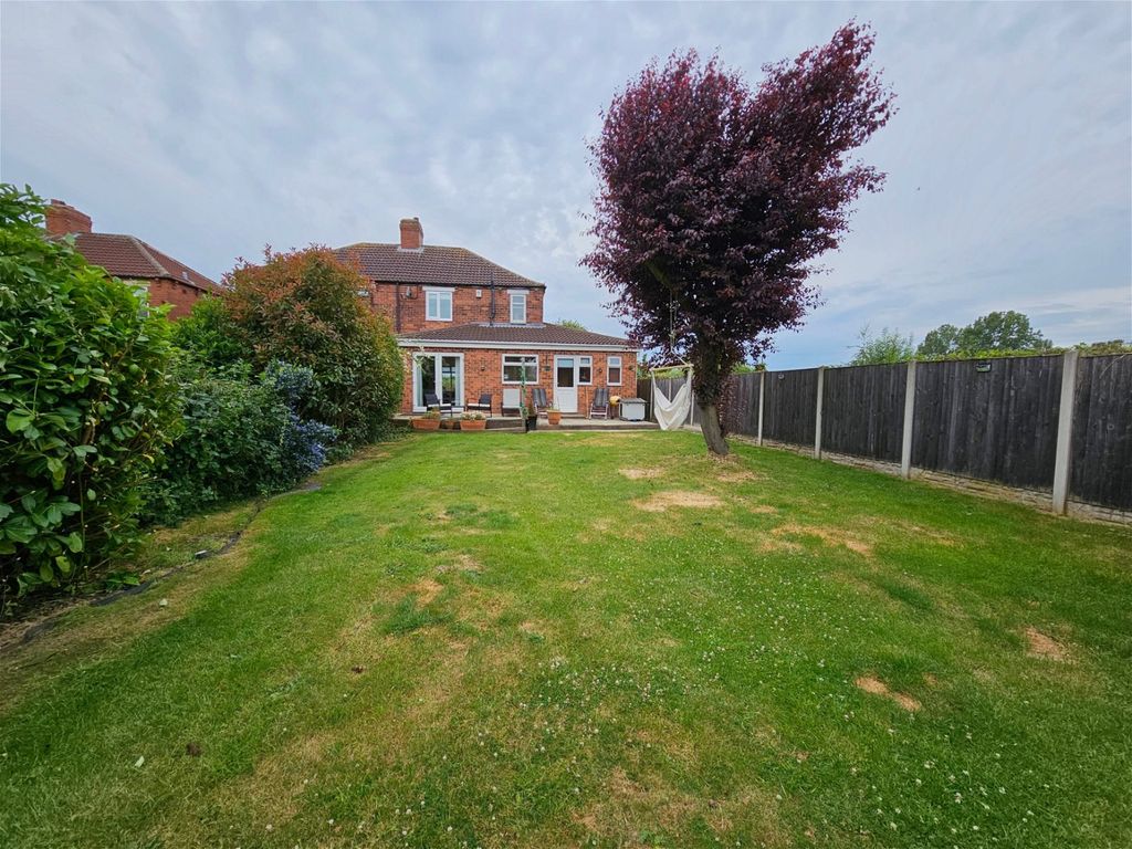 4 bed semi-detached house for sale in Bleakley Avenue, Notton, Wakefield WF4, £260,000