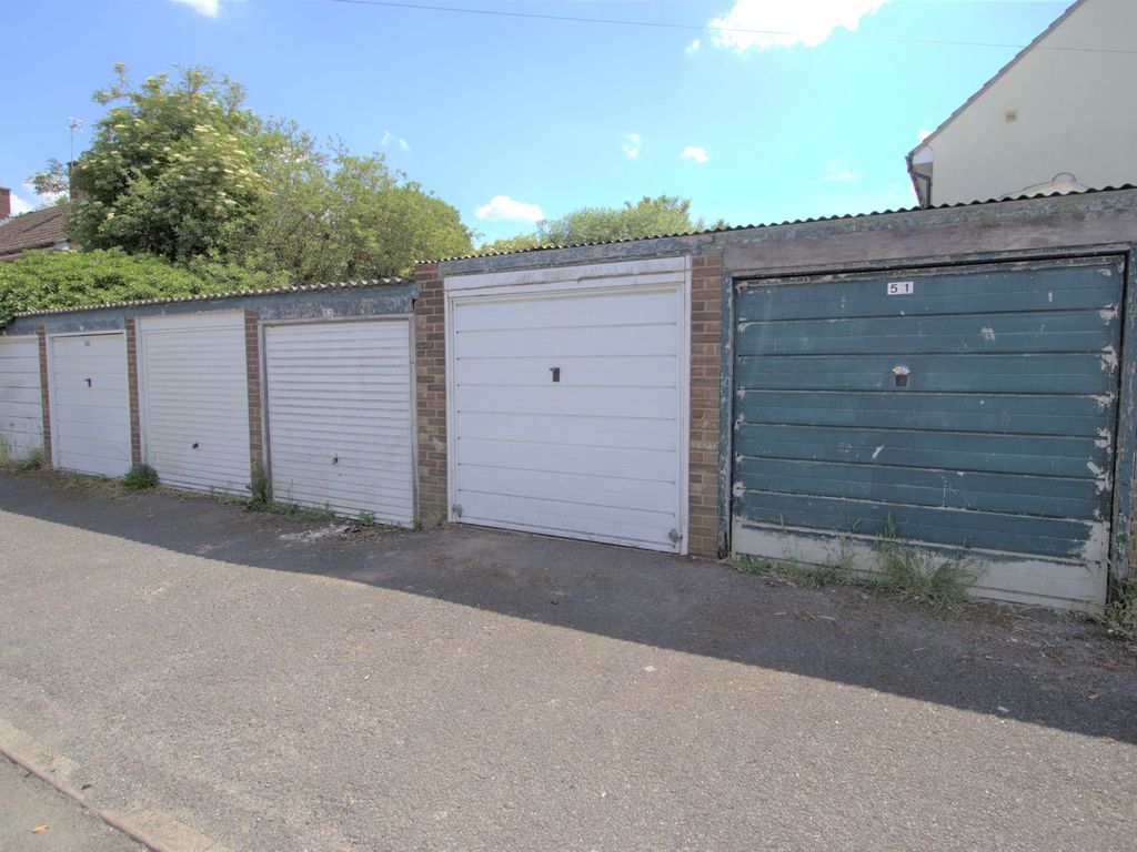 Property for sale in Thornhill Place, Longstanton CB24, £16,000