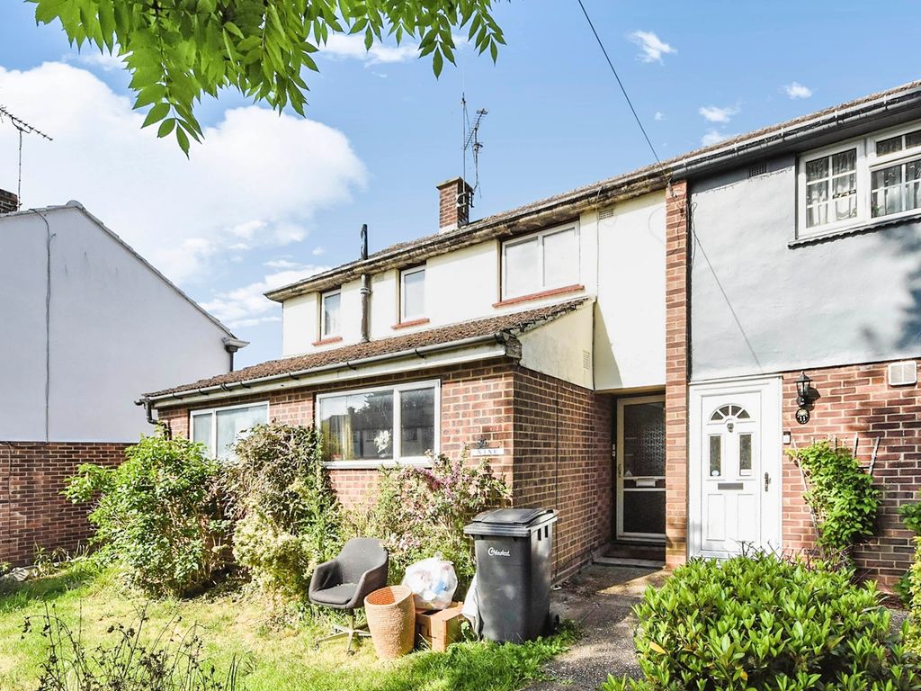 3 bed semi-detached house for sale in Pennine Road, Chelmsford CM1, £275,000