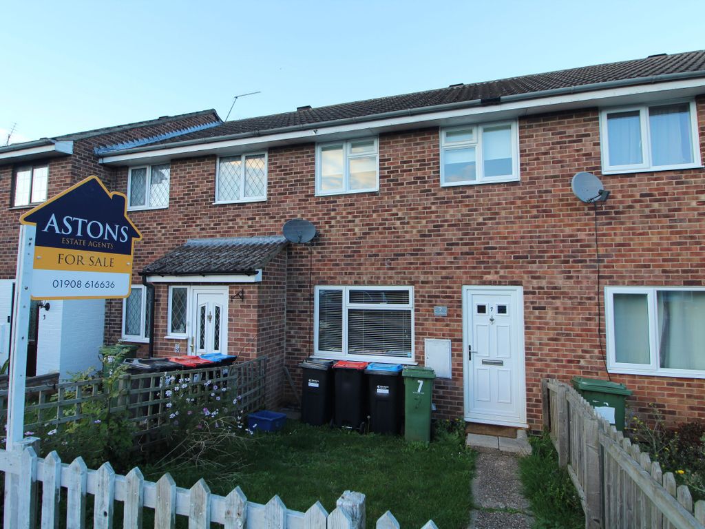 3 bed terraced house for sale in Carroll Close, Newport Pagnell MK16, £270,000