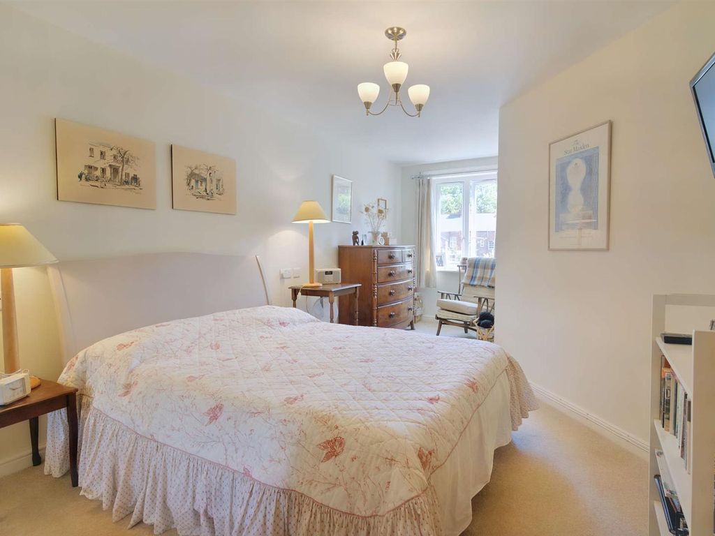 1 bed flat for sale in Thomas Court, Marlborough Road, Cardiff, Glamorgan CF23, £210,000