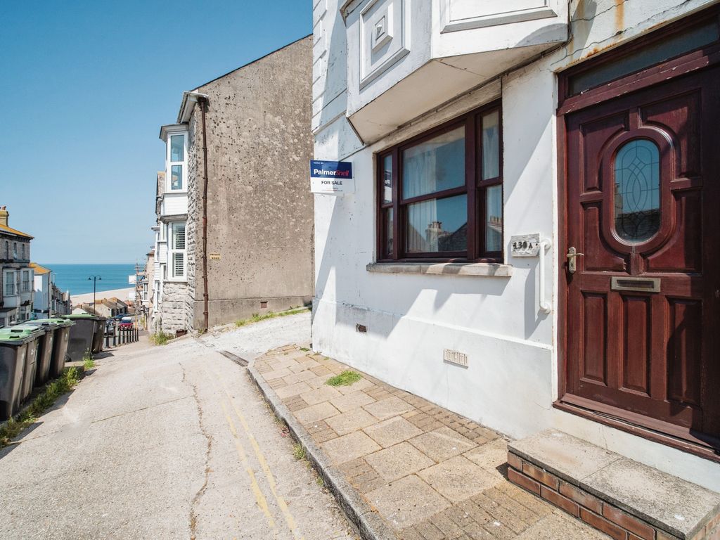 1 bed flat for sale in Fortuneswell, Portland DT5, £120,000